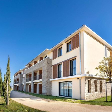 Ibis Styles Cabries Aix-En-Provence Tgv Hotell Exteriör bild