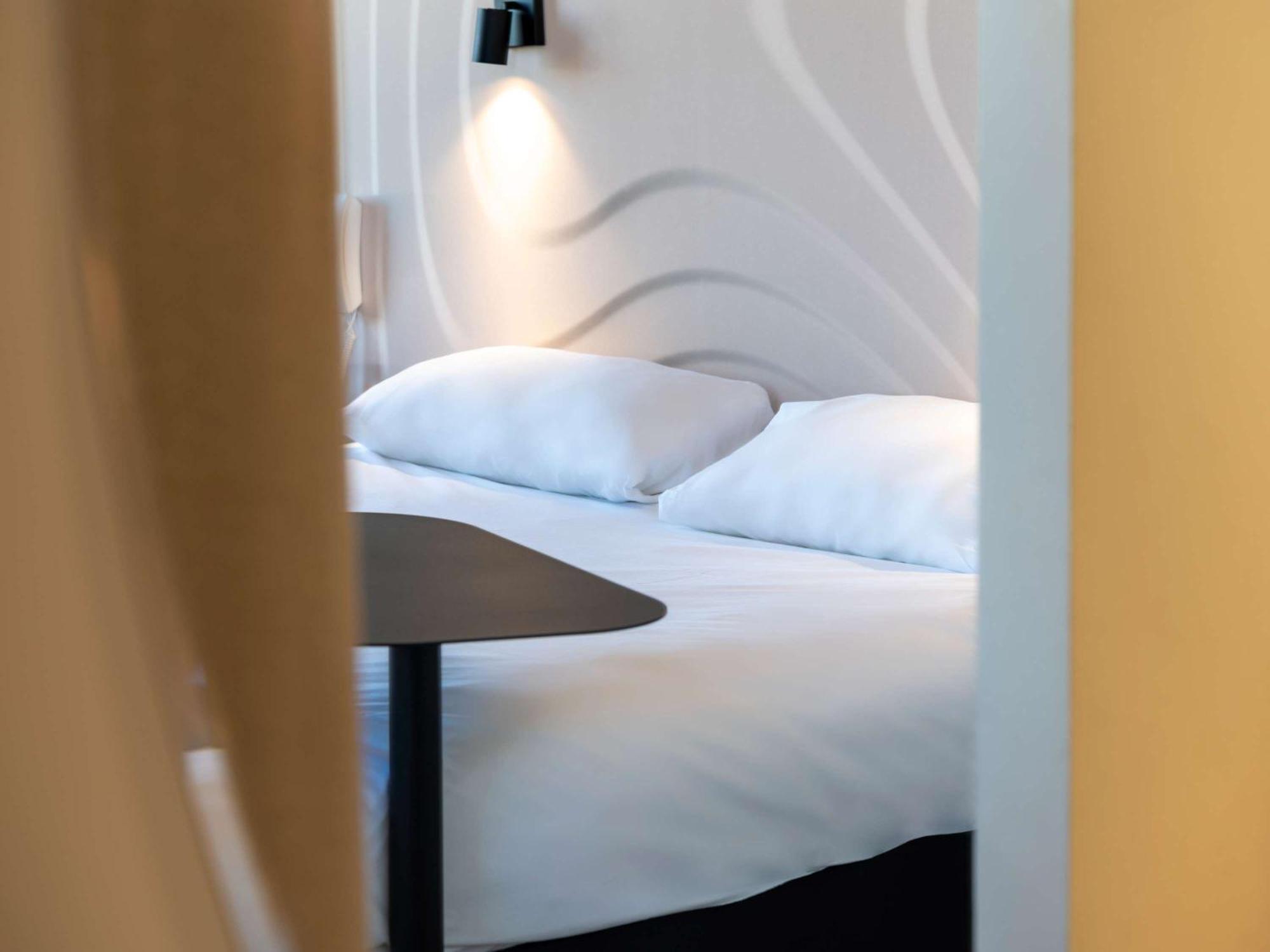 Ibis Styles Cabries Aix-En-Provence Tgv Hotell Exteriör bild